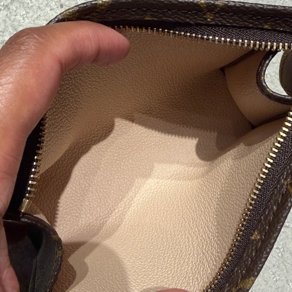 Louis Vuitton Brown Monogram Poche Toilette 15 Cosmetic Bag - Picture 5 of 12